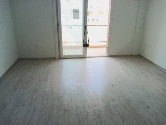 1+1 FLAT FOR SALE WITHIN THE SITE IN İSKELE