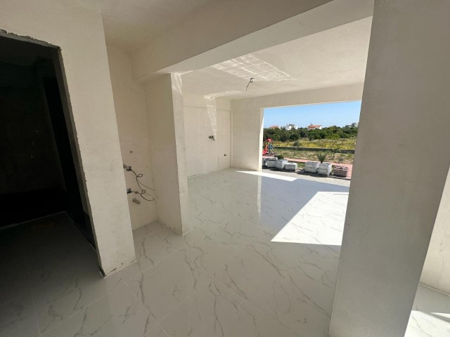 2+1 LOFT-WOHNUNG ZUM VERKAUF IN KYRENIA/ALSANCAK CAMELOT STRANDBEREICH