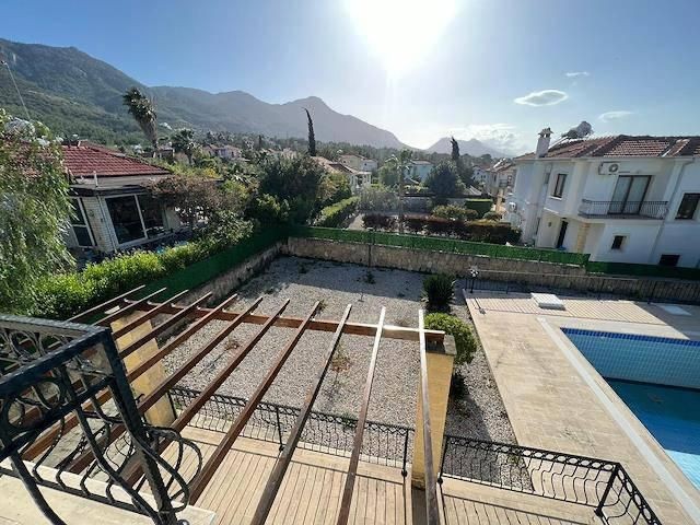 2+1 VILLA MIT POOL UND GARTEN IN GIRNE/ÇATALKÖY