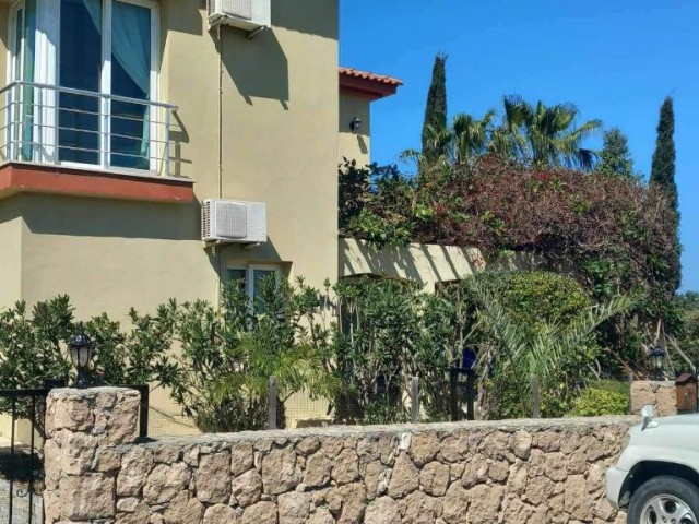 4+1 KOMPLETT MÖBLIERTE VILLA MIT GARTEN UND POOL ZUM VERKAUF IN KIRNE/KARŞIYAKA