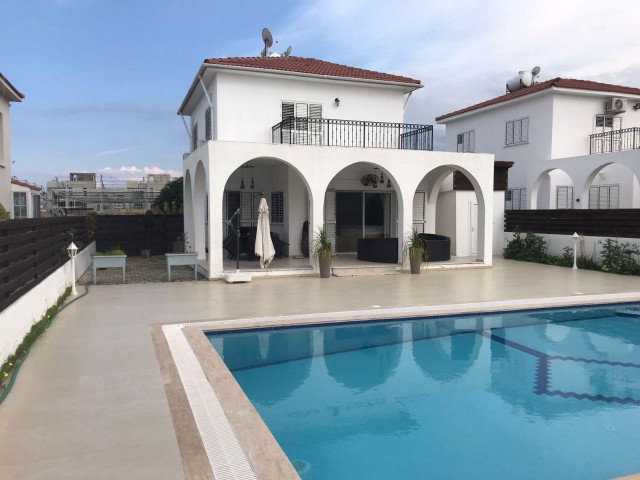 3+1 VILLA WITH POOL FOR SALE IN GİRNE/ALSANCAK MARE MONTE BEACH AREA