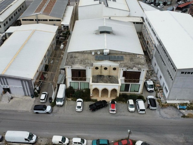 MÖBELFABRIK ZUM VERKAUF IN DER INDUSTRIEZONE VON NICOSIA