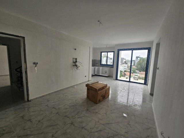 2+1 WOHNUNGEN ZUM VERKAUF IN NICOSIA/YENİŞEHİR