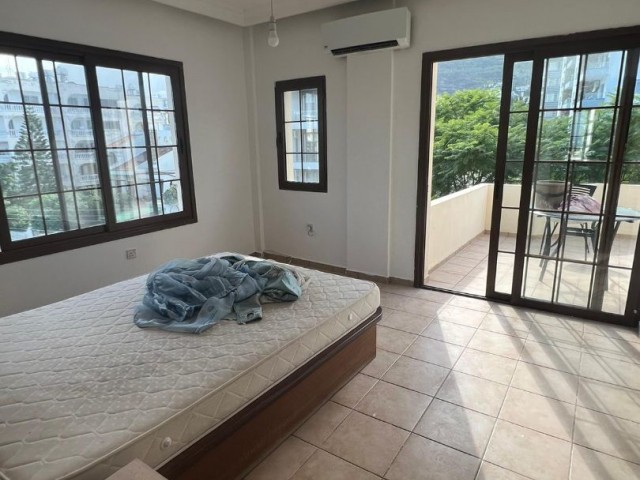 Penthouse To Rent in Yukarı Girne, Kyrenia