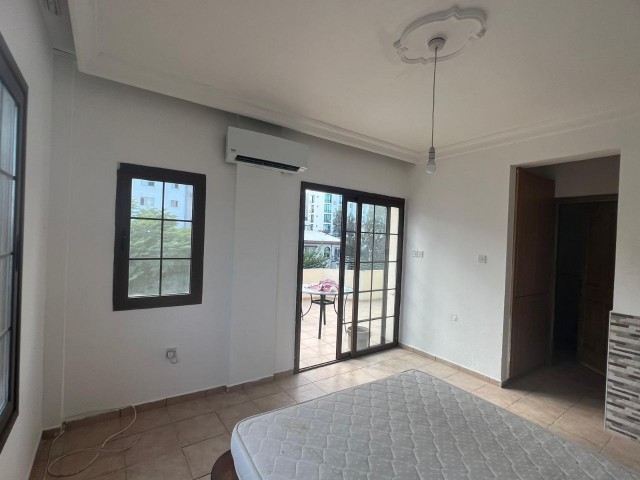 Penthouse To Rent in Yukarı Girne, Kyrenia