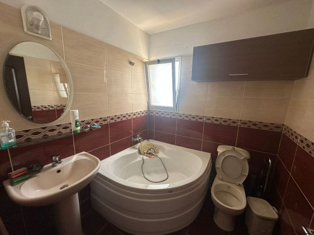 LEFKOŞA/YENİŞEHİR'DE KİRALIK 2+1 EŞYALI PENTHOUSE