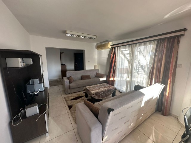 LEFKOŞA/YENİŞEHİR'DE KİRALIK 2+1 EŞYALI PENTHOUSE