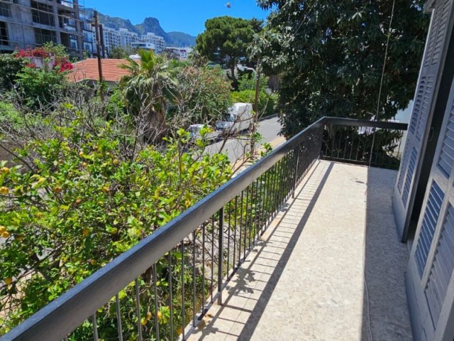 4+1 FLAT FOR SALE IN KYRENIA 19 MAYIS TMK AREA