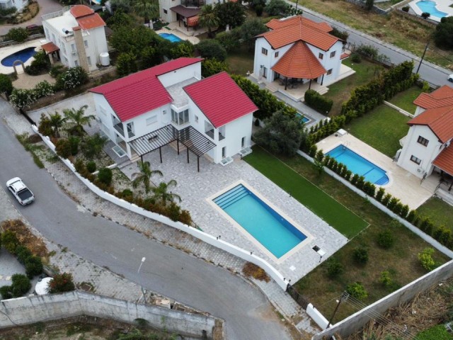 6+2 VILLA WITH PRIVATE POOL FOR SALE IN GIRNE/ALSANCAK, CLOSE TO MERIT HOTELS