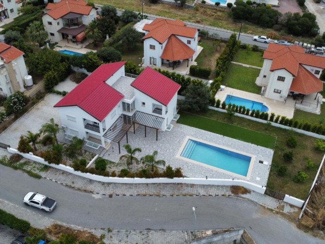 6+2 VILLA WITH PRIVATE POOL FOR SALE IN GIRNE/ALSANCAK, CLOSE TO MERIT HOTELS