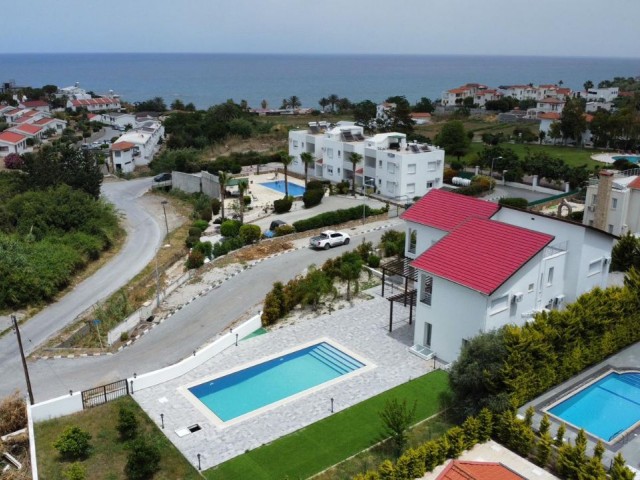 6+2 VILLA WITH PRIVATE POOL FOR SALE IN GIRNE/ALSANCAK, CLOSE TO MERIT HOTELS