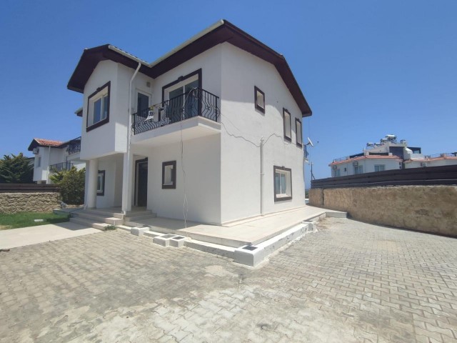 3+1 VILLA ZUM VERKAUF IN KYRENIA/LAPTA