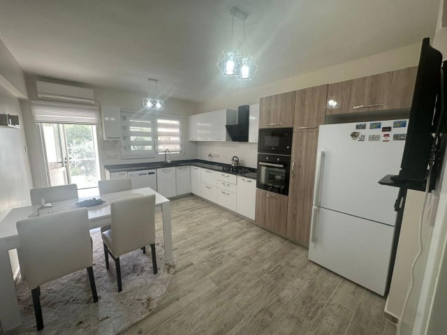 3+1 FLAT FOR SALE IN KYRENIA NEW NUSMAR MARKET AREA