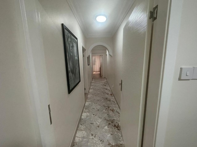 3+1 FLAT FOR SALE IN KYRENIA NEW NUSMAR MARKET AREA