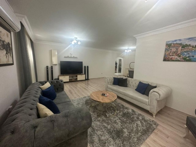 3+1 FLAT FOR SALE IN KYRENIA NEW NUSMAR MARKET AREA