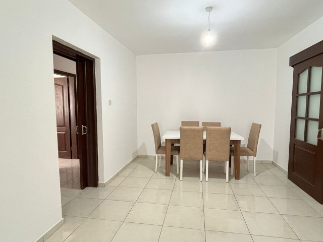 DAILY 3+1 MÖBLIERTE WOHNUNG IN NICOSIA/YENİŞEHİR