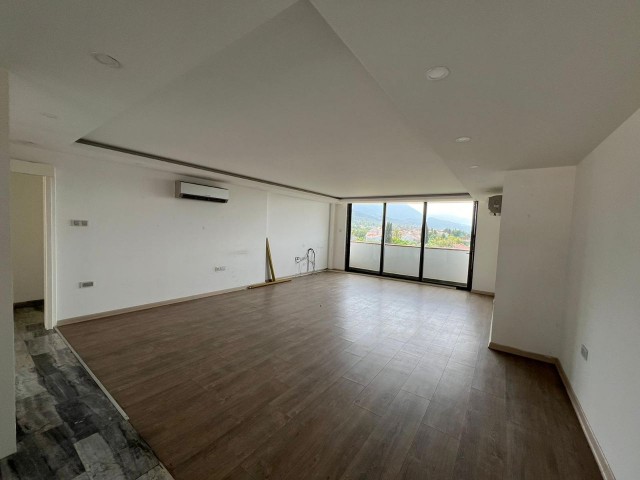 آپارتمان 3+1 برای فروش در سایت GİRNE AKACAN