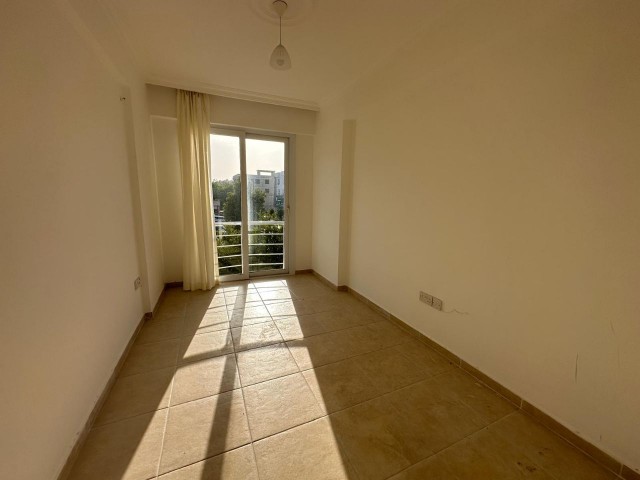 3+1 FLAT FOR SALE IN GİRNE/ALSANCAK ATAKARA MARKET AREA