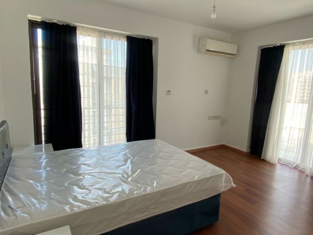 GİRNE KAR MARKET BÖLGESİNDE KİRALIK 2+1 EŞYALI PENTHOUSE