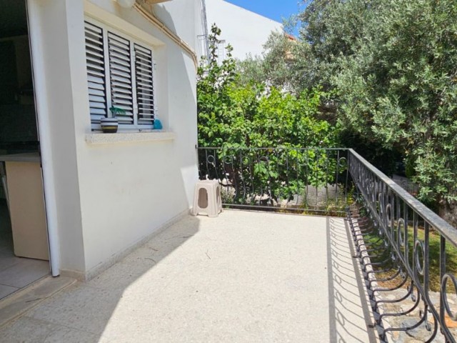 3+1 FLAT FOR SALE IN KYRENIA CENTER, WITHIN A SITE