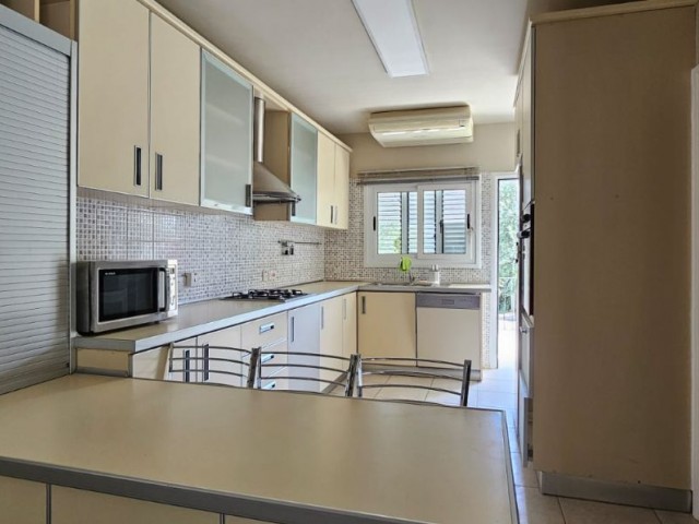 3+1 FLAT FOR SALE IN KYRENIA CENTER, WITHIN A SITE