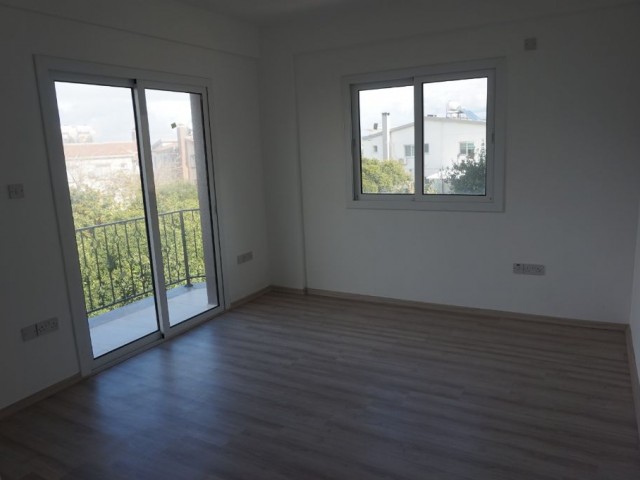 3 + 1 apartment for sale in the center of Alsancak ** 