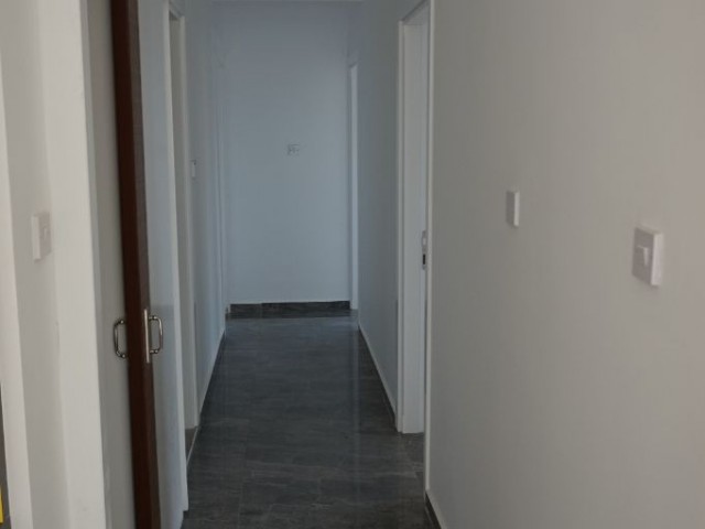 3+1 Wohnung im Zentrum von Alsancak zu verkaufen ** 