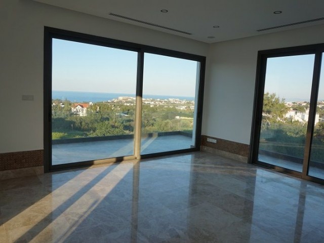 Alsancak da 4+1 Ultra Luxury Villa 