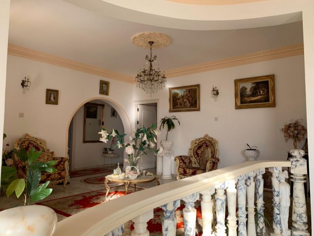 4+2 Luxury villas for sale in Edremit ** 