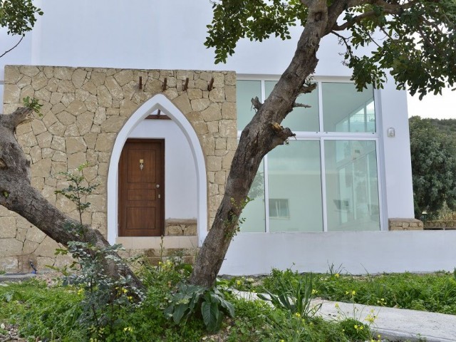 SATILIK 3+1 MINI VILLA - KARSIYAKA