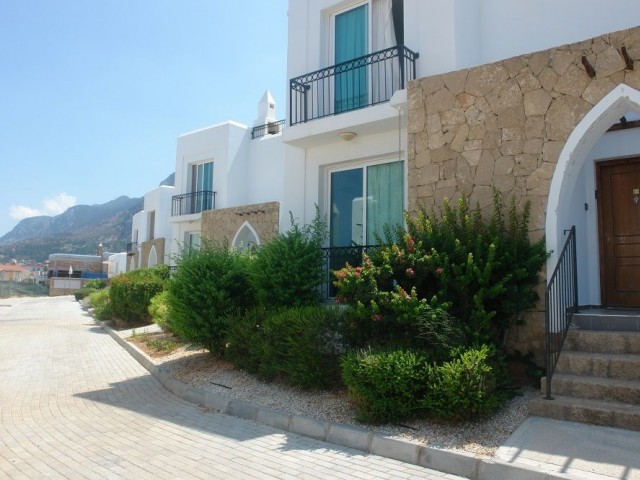 SATILIK 3+1 MINI VILLA - KARSIYAKA