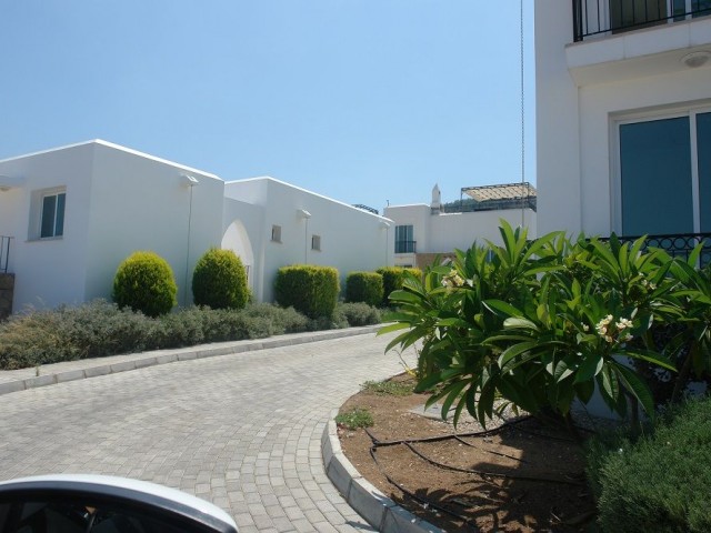 SATILIK 3+1 MINI VILLA - KARSIYAKA