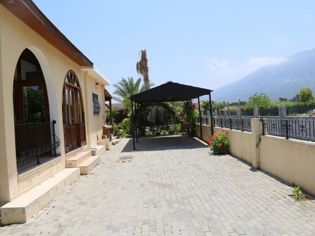 3 Bedroom bungalow with sea and mountain views