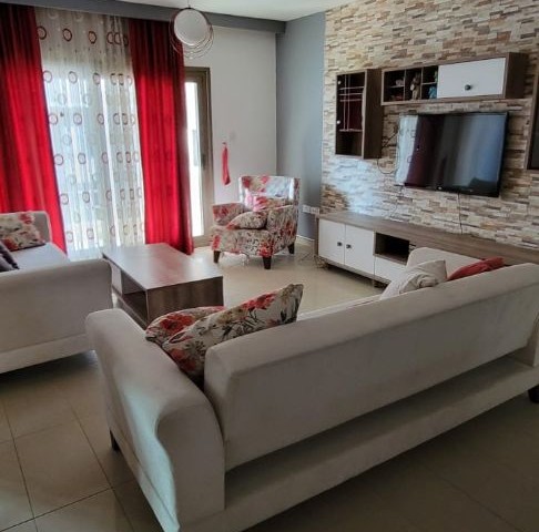 Flat To Rent in Girne Merkez, Kyrenia