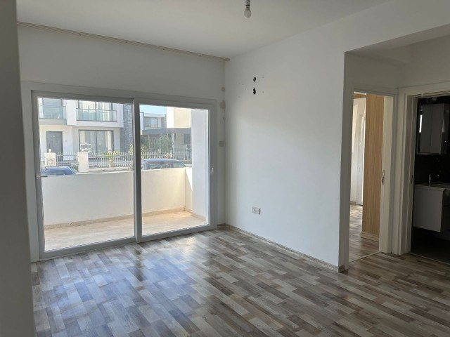 2+1 GROUND FLOOR FLAT FOR SALE IN KENT PLUS SITE, ON MAGUSA - NICOSIA MAIN ROAD