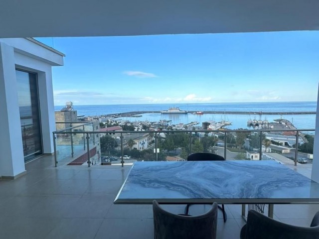 Girne Merkez'de Denize Yakın Lüks Penthouse: 7. Kat, 3+1, Eşyalı