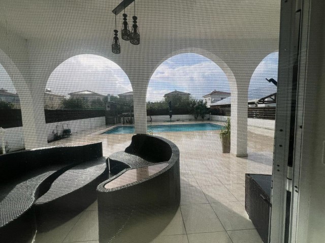 3+1 Pool Villa Close to Alsancak Merit Royal - Ready for Transfer!