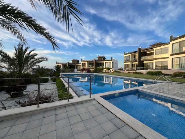 TÄGLICHE MIETE 4+1 TWIN VILLA BELLAPAIS/KYRENIA (MIT PRIVATEM POOL, GEMEINSAMEN POOL)