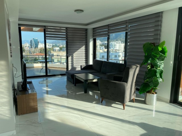 Girne Merkez ‘de Muhteşem Manzaralı Penthouse