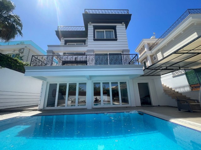 TÄGLICHE MIETE 3+2 VILLA BELLAPAIS/KYRENIA (MIT PRIVATEM POOL, GEMEINSCHAFTSPOOL)