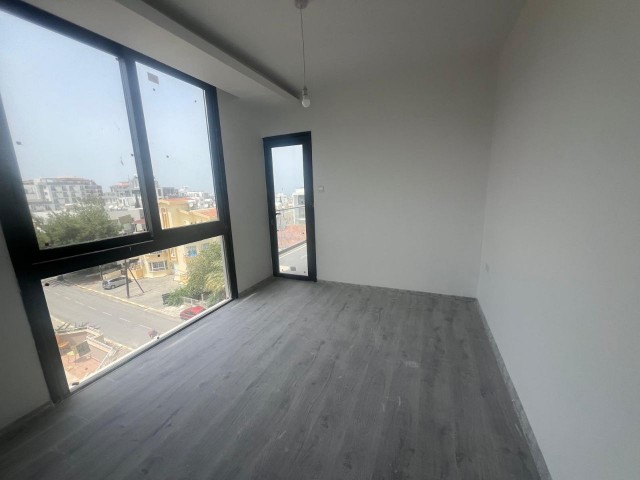 2+1 Wohnung zum Verkauf (Opportunity Flat) Center-Kyrenia