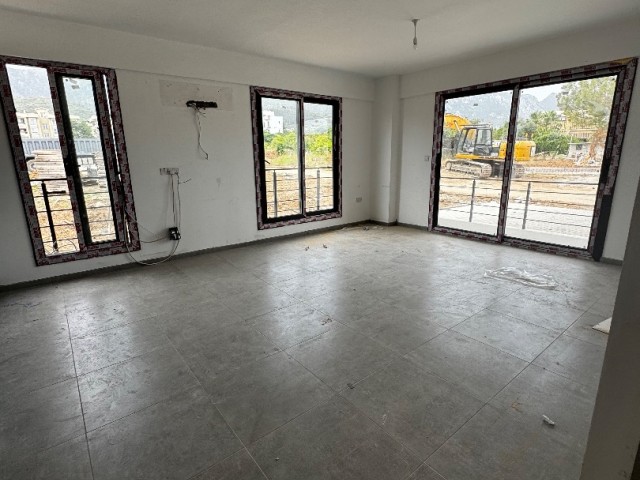 Продается новая квартира 2+1 в Кирении Алсанджак, центре новой жизни.