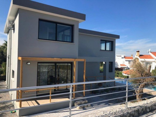 4+1 VILLA FOR SALE IN KYRENIA/CATALKOY WITHIN HALF A DONE LAND ** 