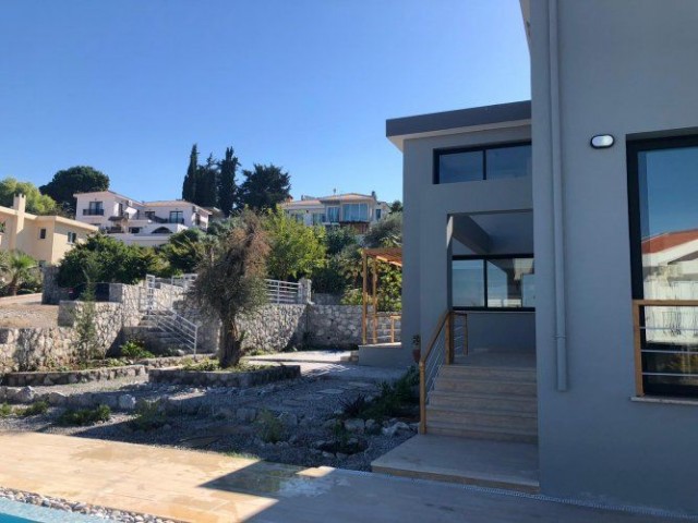 4+1 VILLA FOR SALE IN KYRENIA/CATALKOY WITHIN HALF A DONE LAND ** 