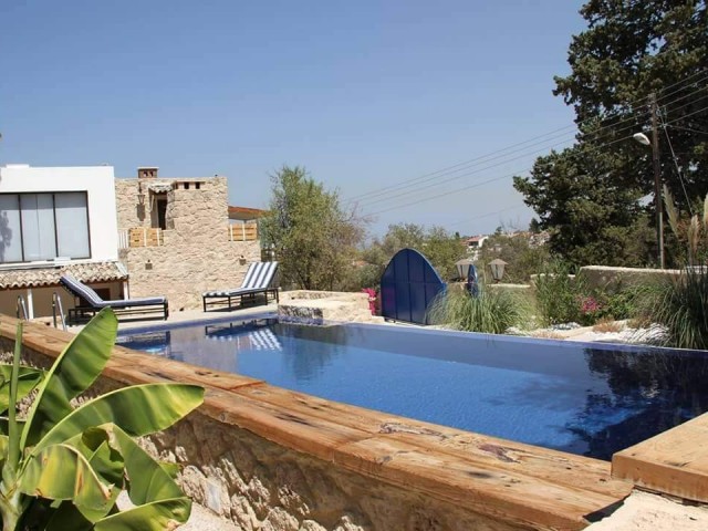 Kyrenia / Ozanköy de Oze mit Pool, Türkische Immobilien 3+1 historische Villa zum Verkauf ** 