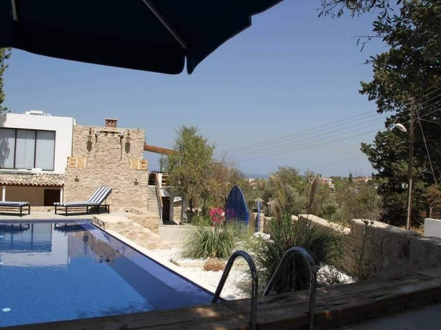 Kyrenia / Ozanköy de Oze mit Pool, Türkische Immobilien 3+1 historische Villa zum Verkauf ** 