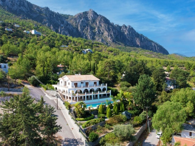 Mansion for Sale in Kyrenia/Karmi with Uninterrupted Views and Private Pool