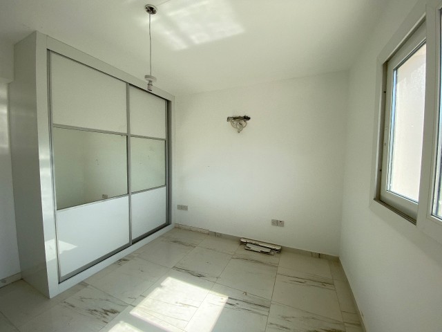 3+1 Flat for Sale in a Complex with Pool in Kyrenia/Alsancak