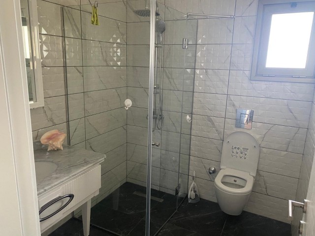 Kyrenia/Zu verkaufen 2+1 Wohnung in Alsancak ** 