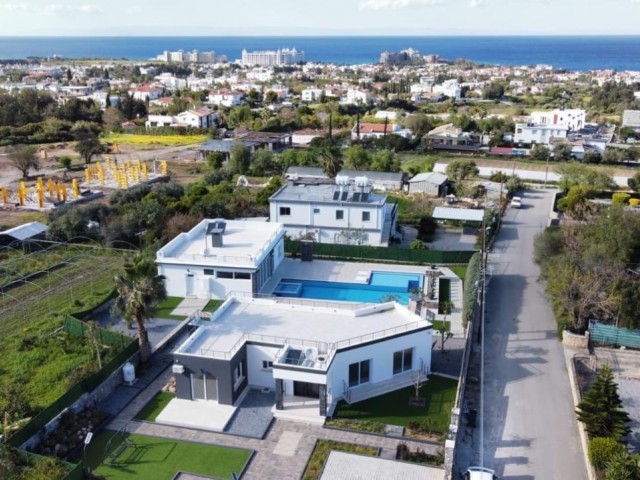 Investitionsgelegenheit! Feriendorf in Kyrenia/Alsancak zu verkaufen, bestehend aus 3 separaten Bungalows